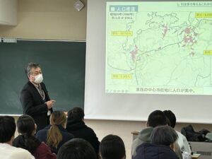 【建設システム工学科】舞鶴市が目指すまちづくりについての講義を聴講しました。
