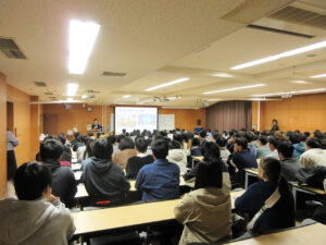 『トビタテ!留学JAPAN』1年生向け説明会を行いました。