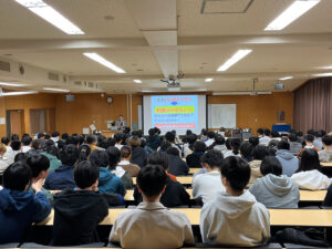 教職員・学生向けに「いじめ防止に関する講演会」を開催しました。