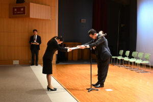 本校の学生2名が令和6年度第3ブロック専攻科研究フォーラムで優秀賞を受賞しました。